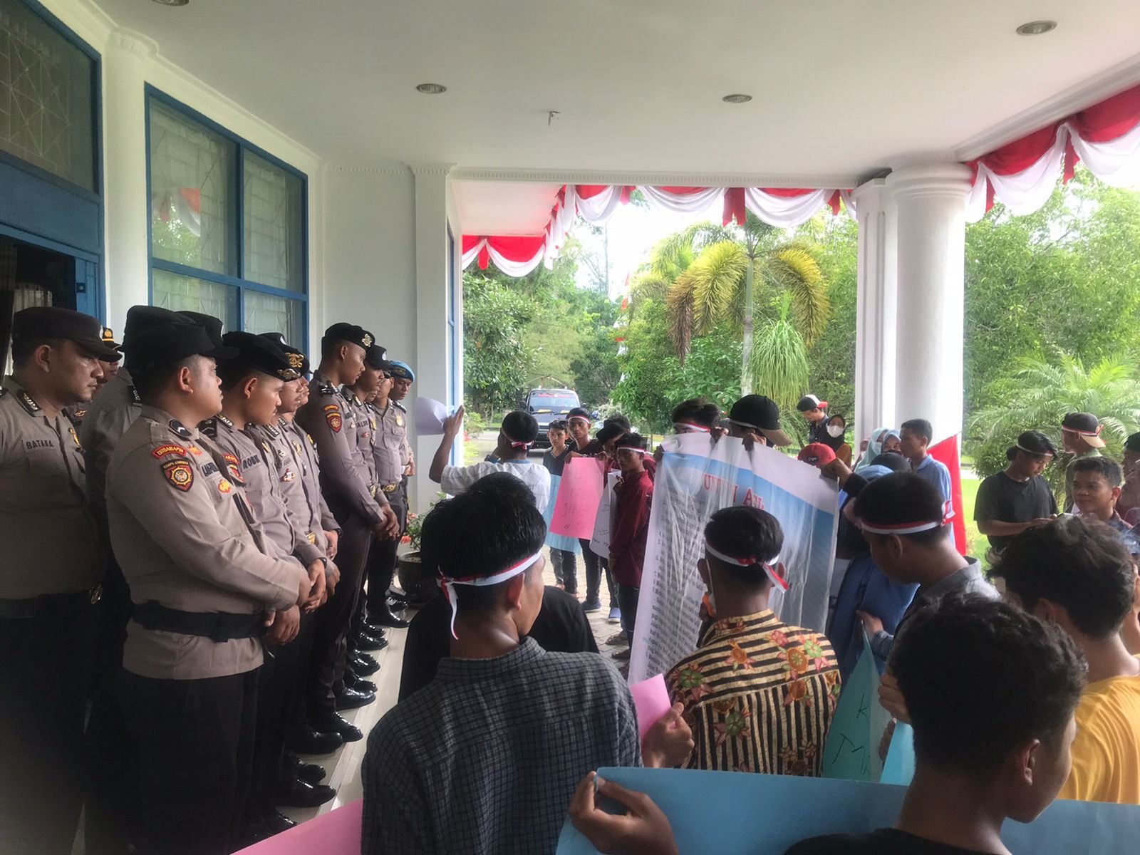 Ada Apa Dengan Plt.Kadis PUPR Mandailing Natal..? (2), Pejabat Jangan Alergi Kritik