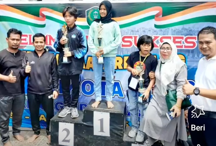 ” Menuai Prestasi ” Sahabat Pers Untuk Kepala Sekolah SDN 088 Panyabungan (4), Mayoritas Orangtua Siswa Bangga