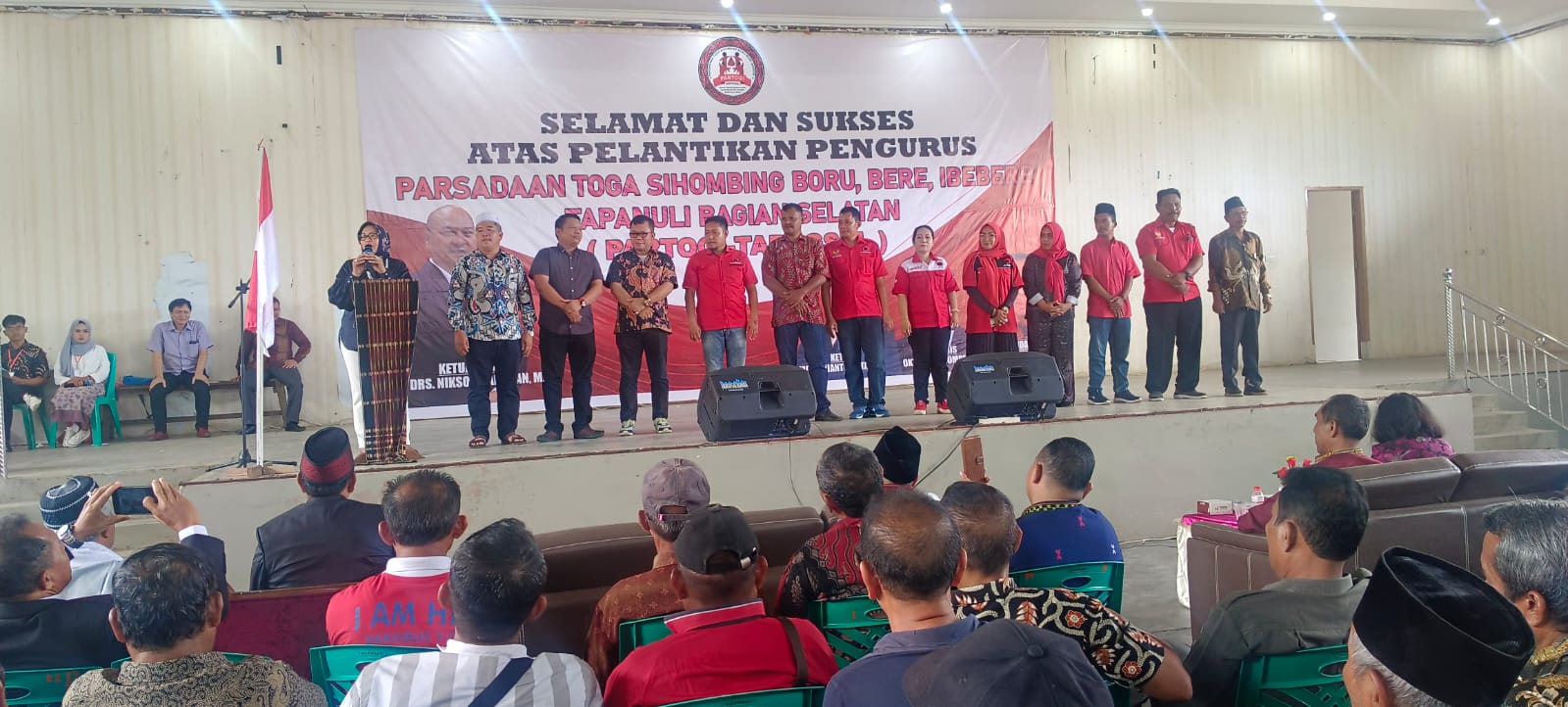 Yaty Tambunan : Siap Besarkan Partogi, Pengurus PDIP Tabagsel Diperkenalkan