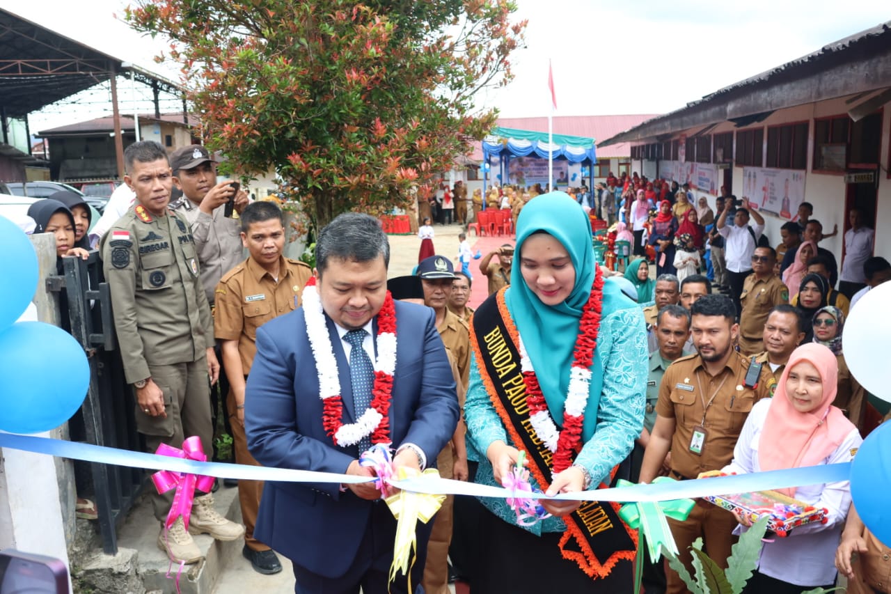 Bersama Bunda PAUD,Bupati Tapsel Resmikan TK Negeri Pembina 1 Sipirok