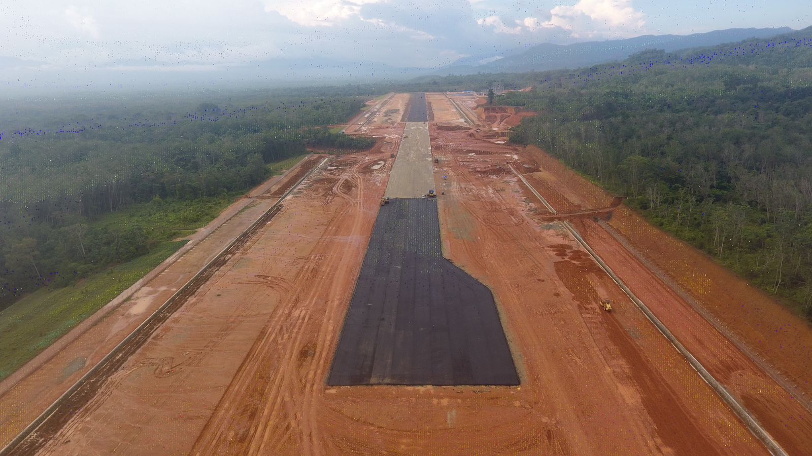 Bandara Madina Membantu Mobilitas Transportasi Masyarakat Tabagsel (1)