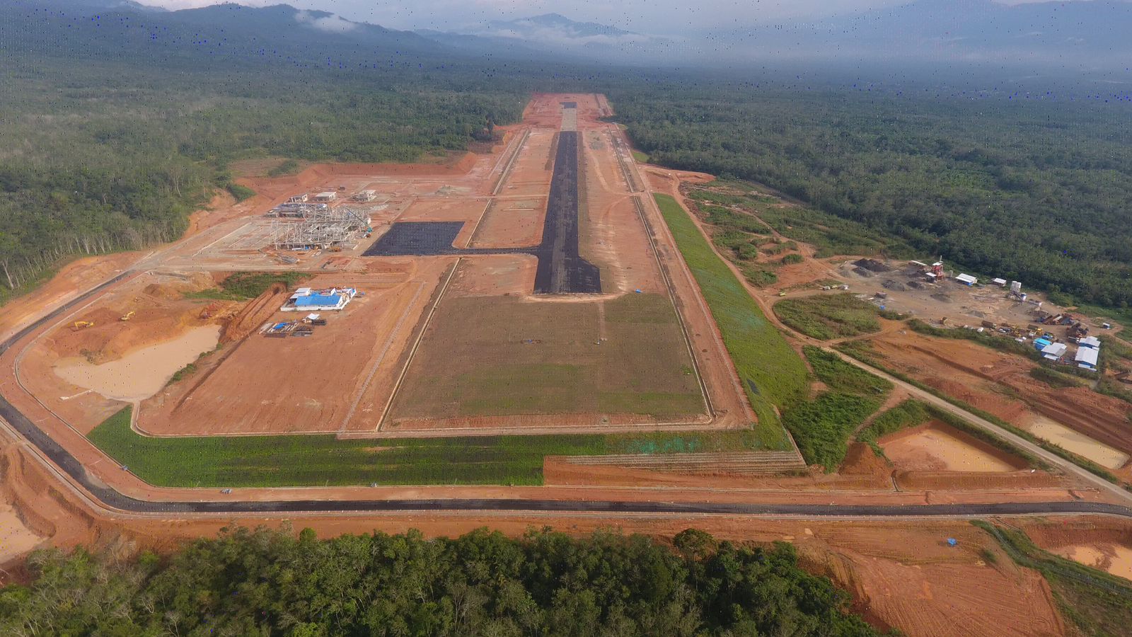 Progres Pembangunan Bandara Mandailing Natal Sesuai Target