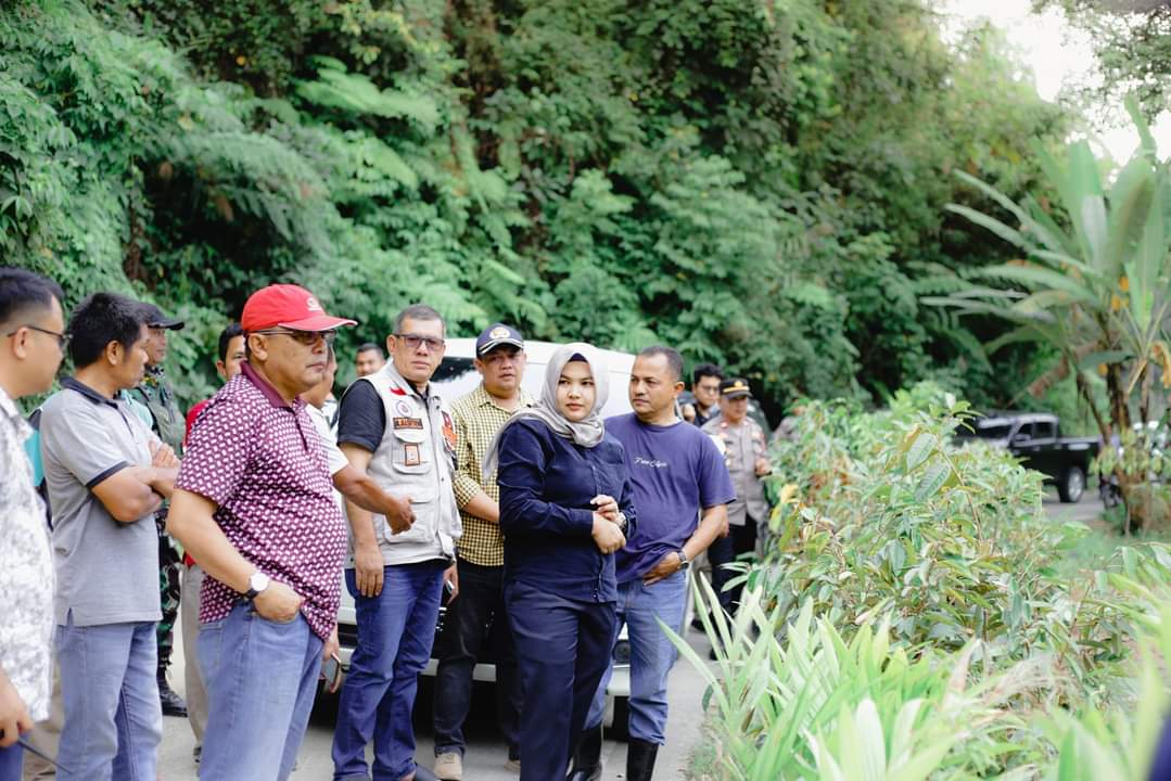 Disambut Camat dan Kades, Wabup Madina Tinjau Banjir di Kec.Ulupungkut