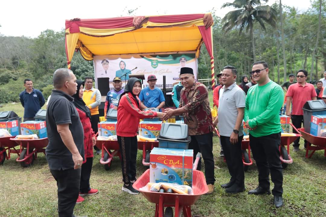 Di Momen Bulan Bhakti Gotong Royong, Eli Ingatkan Pentingnya Kerjasama