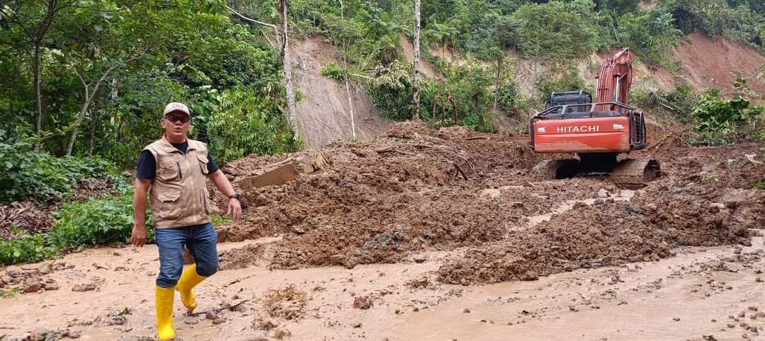 Ka.BPBD Madina Kerahkan Anggota Bantu Korban Longsor