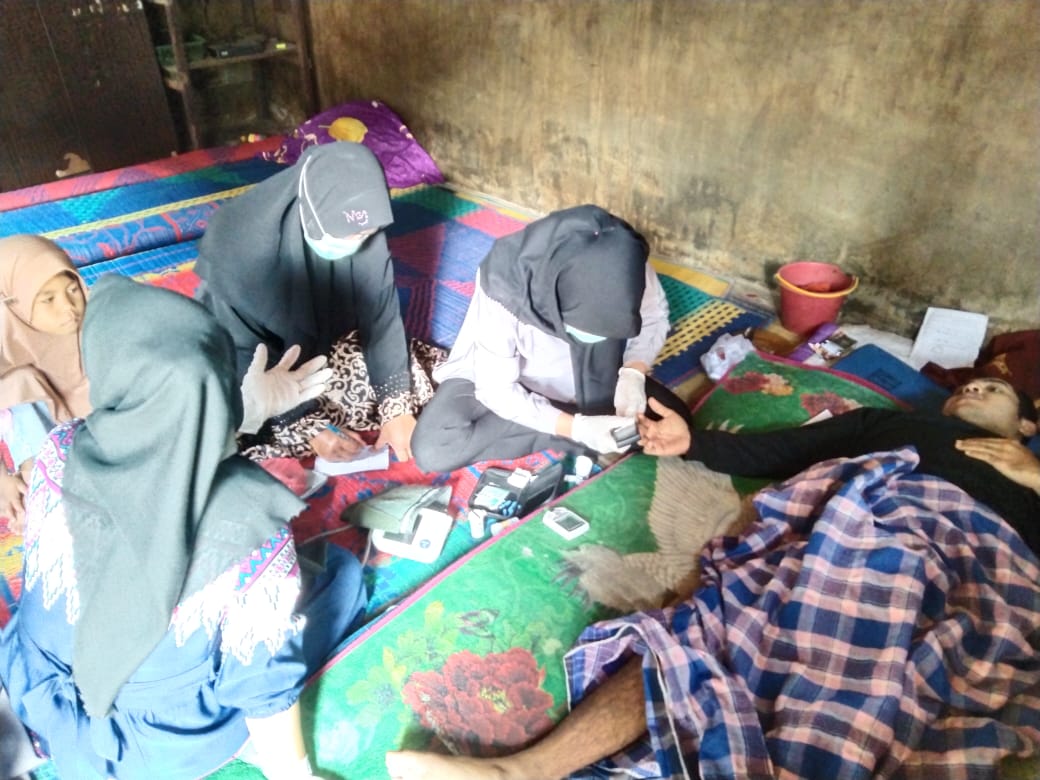 Ka.Puskesmas Huta Godang Kec.Ulu Pungkut  Gerak Cepat Tangani Warga Muarasaladi