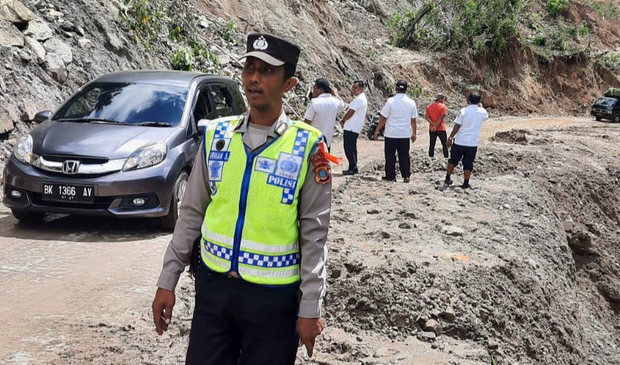 Breaking News, Jalur Panyabungan – Muarasoma Bisa Dilewati