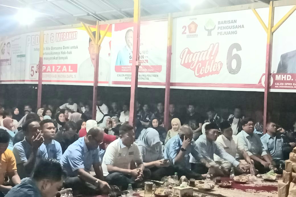 Nobar Debat Capres di Posko TGD Prabowo – Gibran Madina Sukses