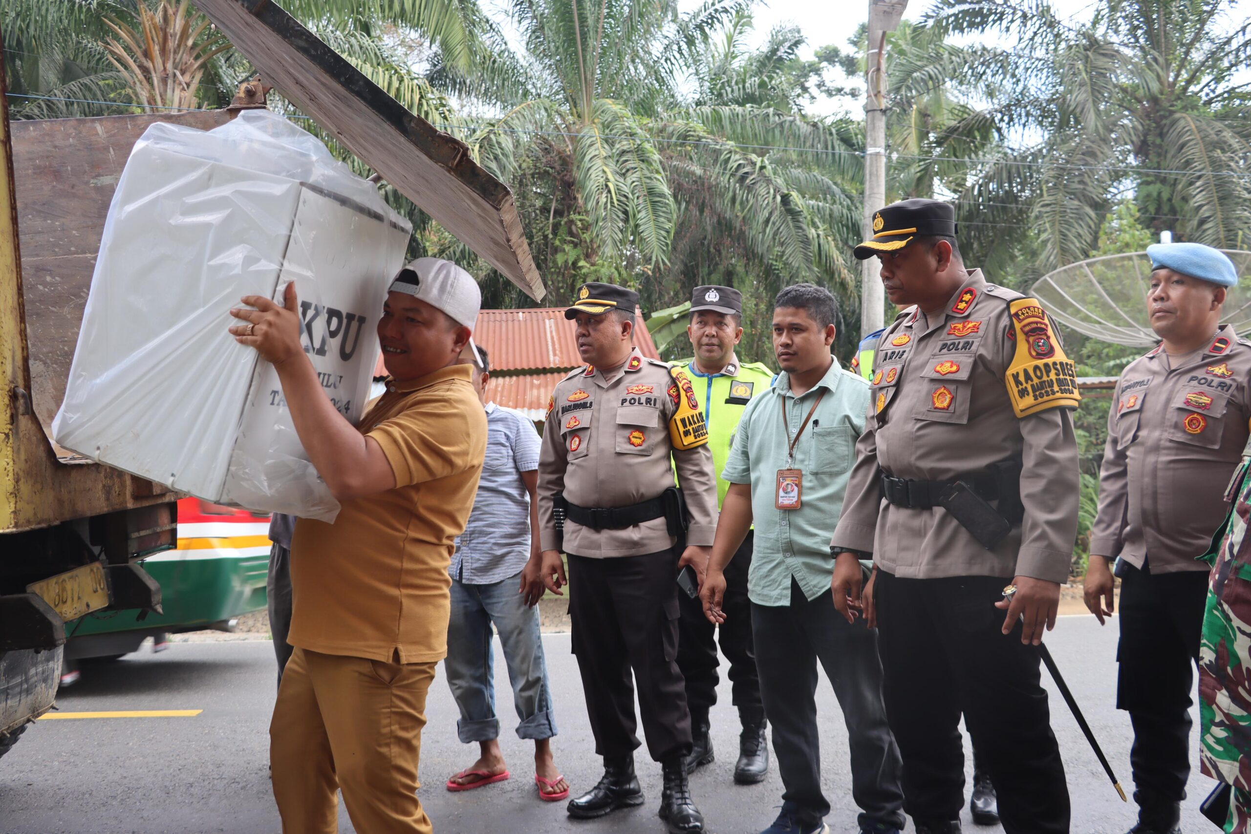 Kapolres Madina Kembali Cek Kesiapan Pemilu: Semua Logistik Aman*
