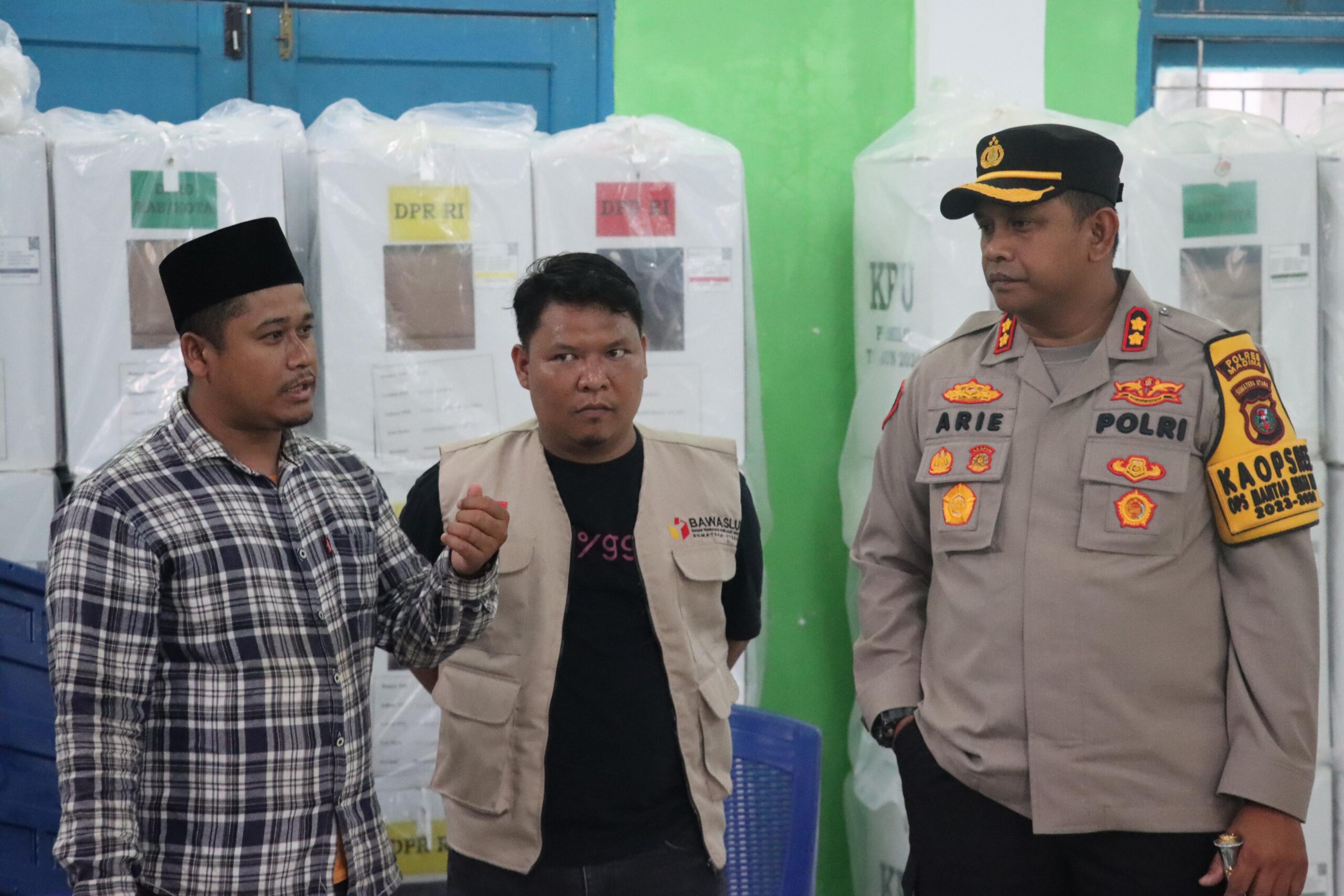 Kapolres Memantau Penghitungan Suara di Kantor PPK Mandailing Natal