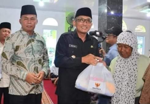 Mutia Senang Dapat Sembako di Bulan Puasa