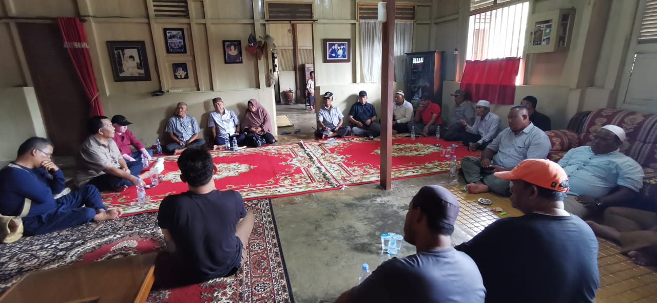 Drs.H.Dahlan Hasan Nasution Disambut Warga Pantai Barat