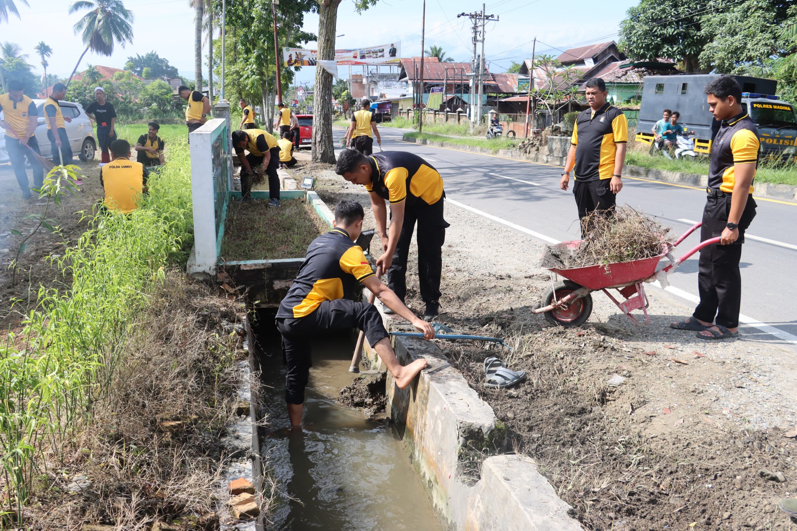 Menjelang Ramadan, Polres Madina Bakti Sosial