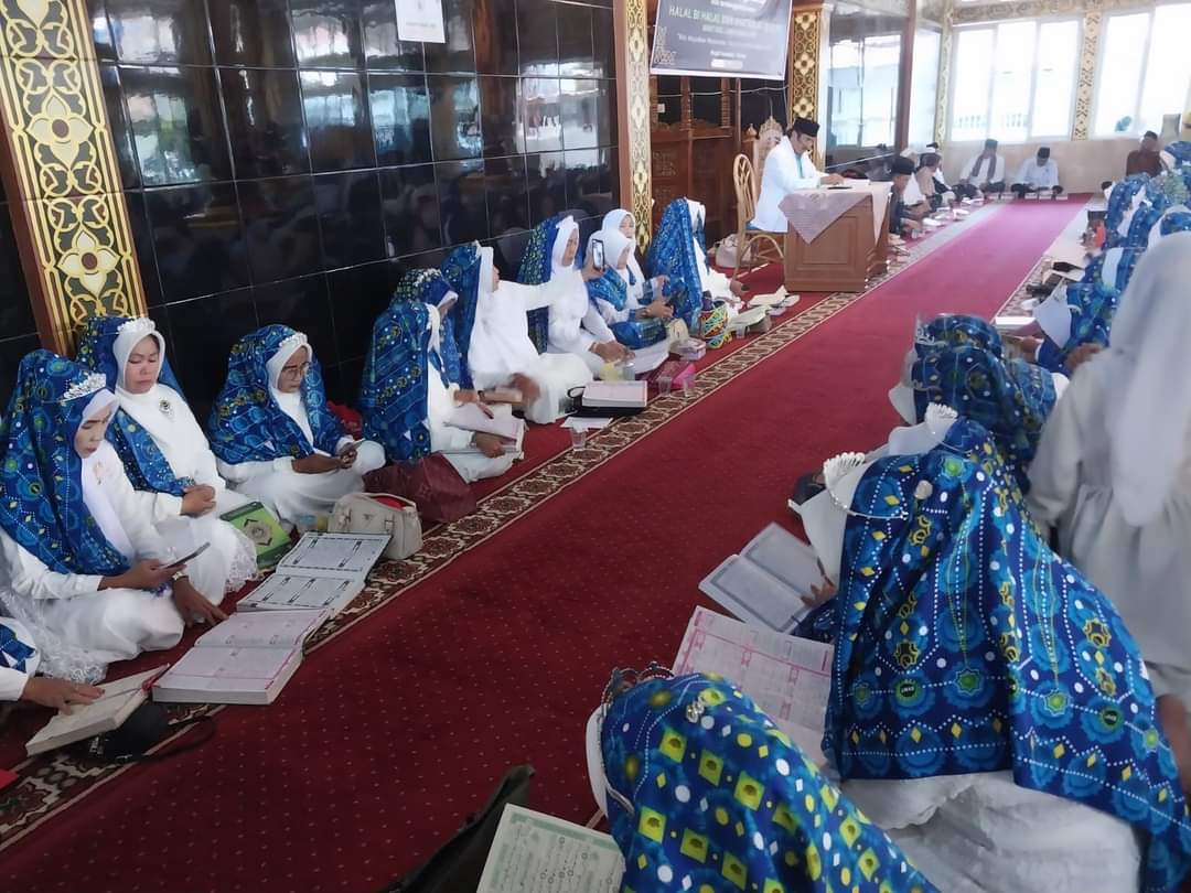 Hebat! 60 Lansia di Padang Khatam Alquran