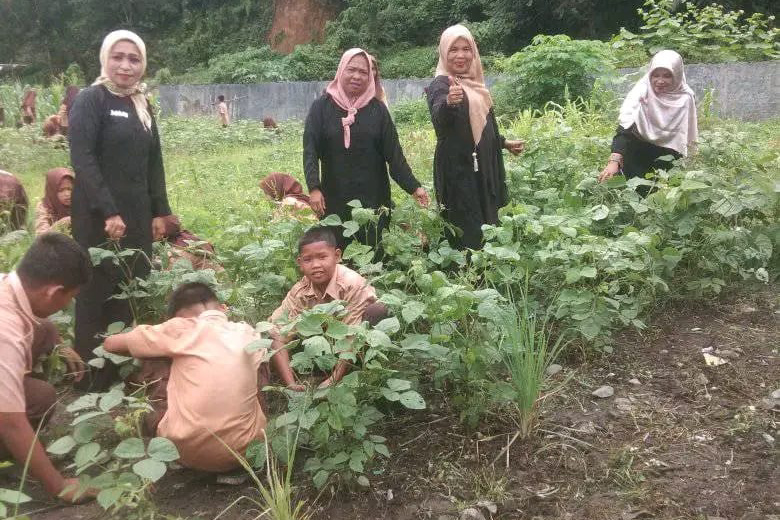 Gaya Kasek SMP Negeri 4 Siabu Trapkan Kurikulum Merdeka