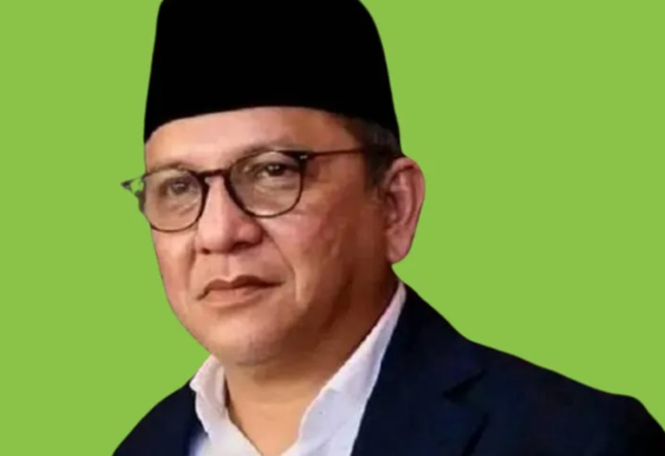 Gelar Tertinggi, Senapas Obsesi Ayahanda