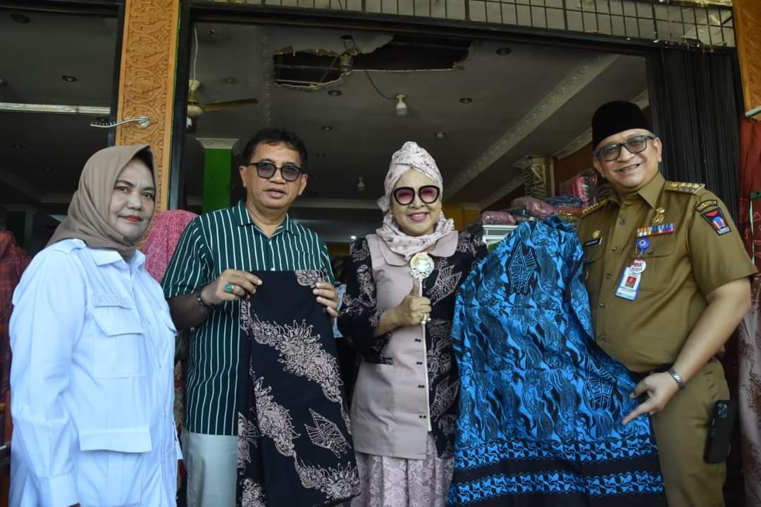 Sebanyak 250 IRT Diberikan Pelatihan Menjahit dan Membatik