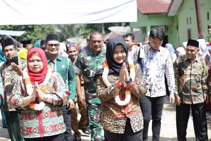 Jalan Simpang Pagur – Desa Banjar Lancat Selesai di Bangun, Masyarakat Gelar Syukuran