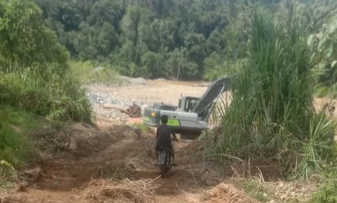 Aktivitas Tambang di Desa Rantobi Kec.Batang Natal Beroperasi Kembali