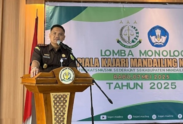Dr. Muhammad Iqbal, S.H,M.H.Membuka Lomba Monolog Piala Kajari Mandailing Natal Tahun 2025 Tingkat SMA/SMK Sederajat