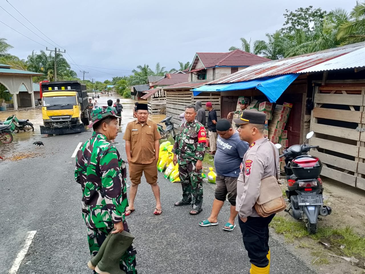 Menggunakan Robin Forkopincam Kec. Muara Batang Gadis Patroli Dialogis
