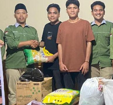 DPP.IMMAN Padangsidimpuan Serahkan Bantuan Sembako Untuk Korban Banjir di Kecamatan Muara Batang Gadis