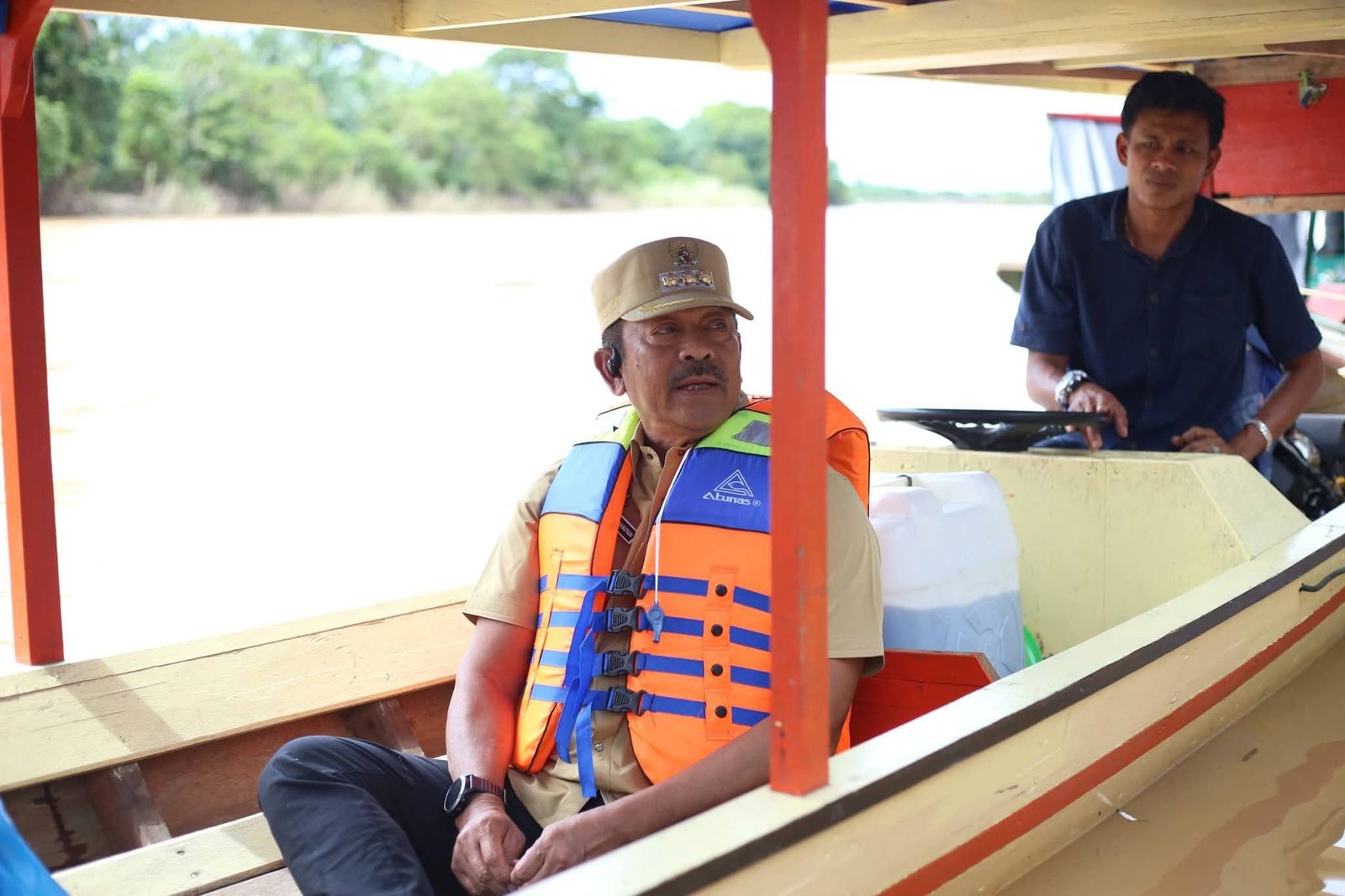 Empat Jam Melawan Arus, Bupati Madina Tiba di Siulangaling dan Mengucap Maaf Kepada Warga