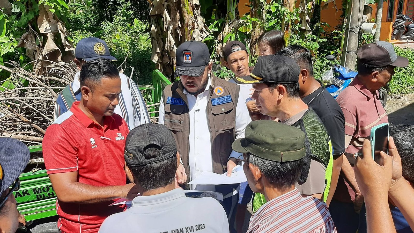 Gotong Royong Pascabanjir, Walikota Padang Turun ke Lokasi