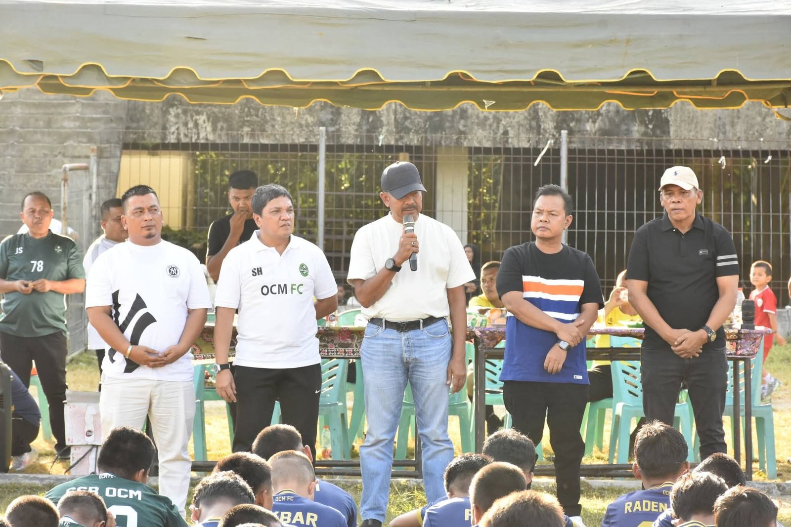 Bupati Madina Motivasi OCM U-15 dan SSB Sayap Biru Pasid