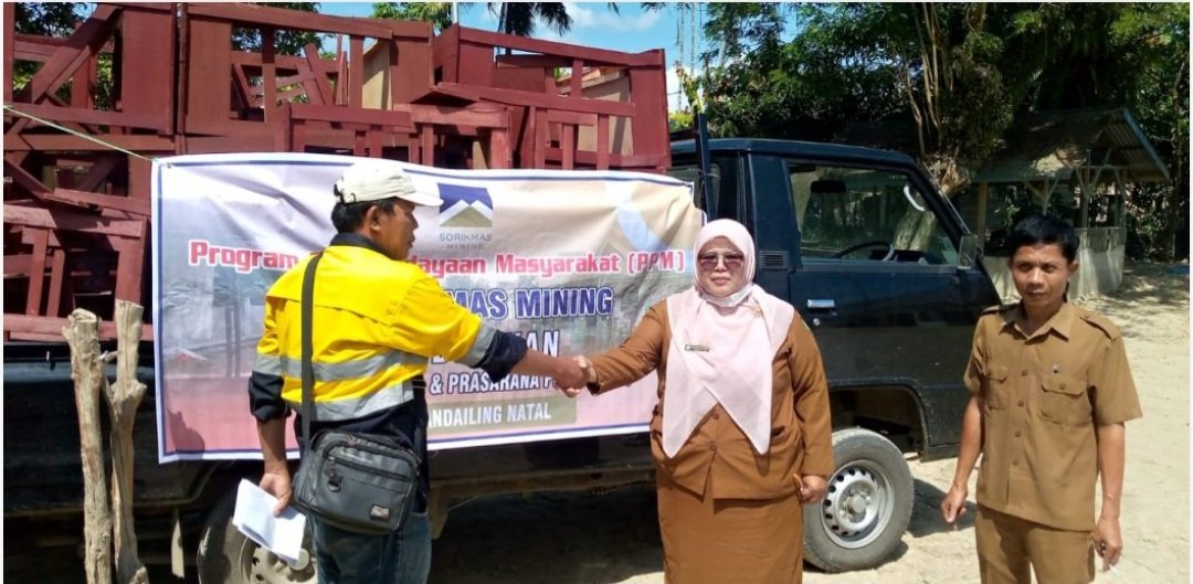 PT.Sorikmas Mining Bantu Mobiler Ke Sejumlah SDN,SMPN dan MDTA di Kecamatan Siabu