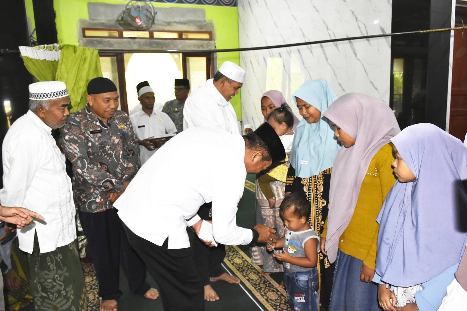 Safari Jumat Ramadan Pemkab Madina di Desa Sirangkap, Warga Keluhkan Infrastruktur