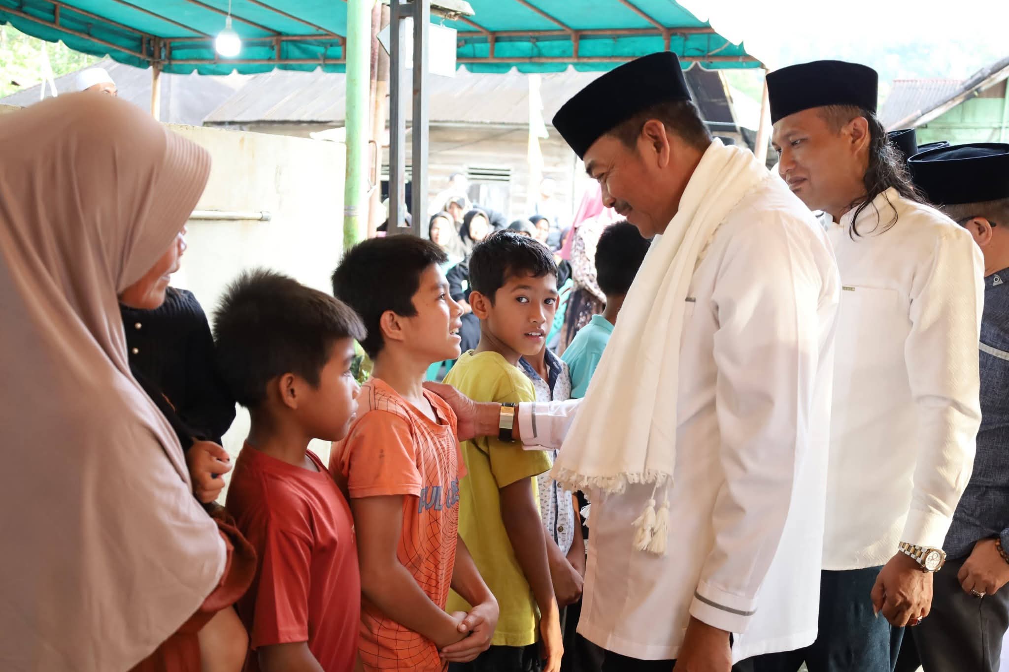 Bupati Madina Perintahkan Dinas PUPR Segera Perbaiki Rambin di Desa Sipogu