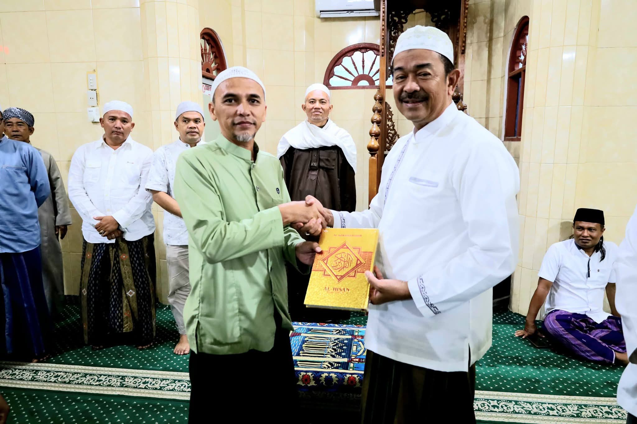 Safari Ramadan di Panyabungan II, Bupati Madina Imam Salat Subuh