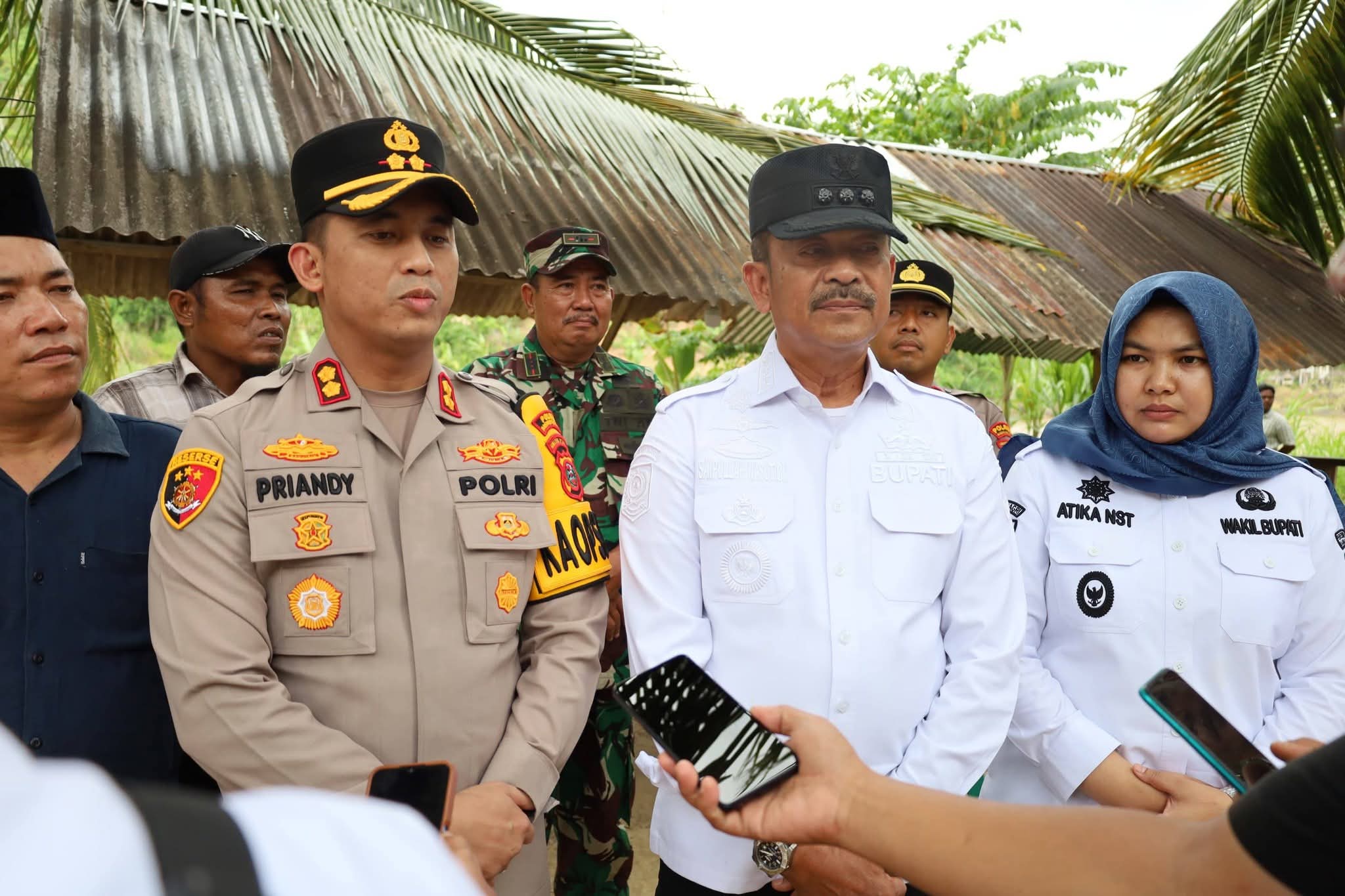 Bupati, Wabup dan Kapolres Madina Penuhi Undangan Masyarakat Muara Batang Angkola
