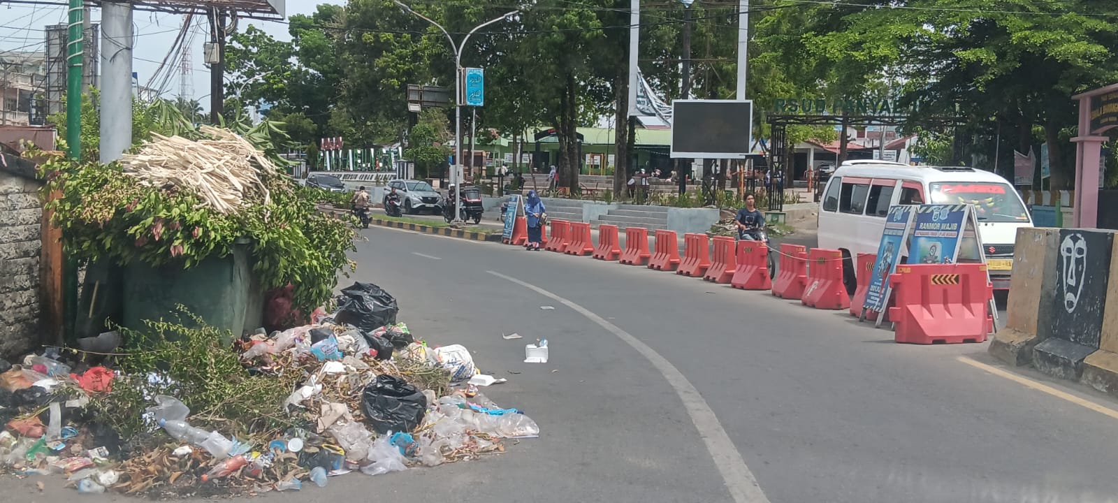 Menjelang HUT Ke – 27, Persoalan Sampah Belum Bisa Diselesaikan Pemda Mandailing Natal (2)