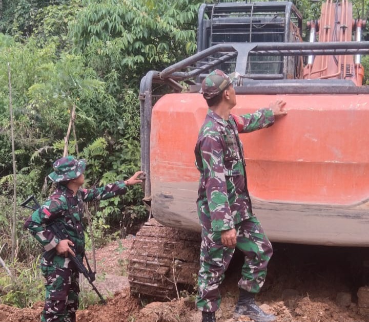 Operasi Dini Hari di Madina, Tim Gabungan TNI – Polri Sita 6 Excavator Tambang Ilegal