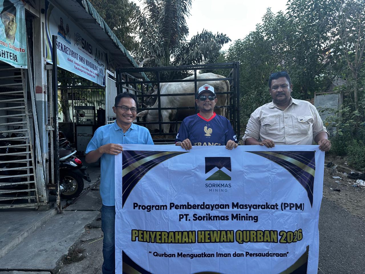 SMSI Madina Laksanakan Qurban di Masjid Madinatul Mukhlisin