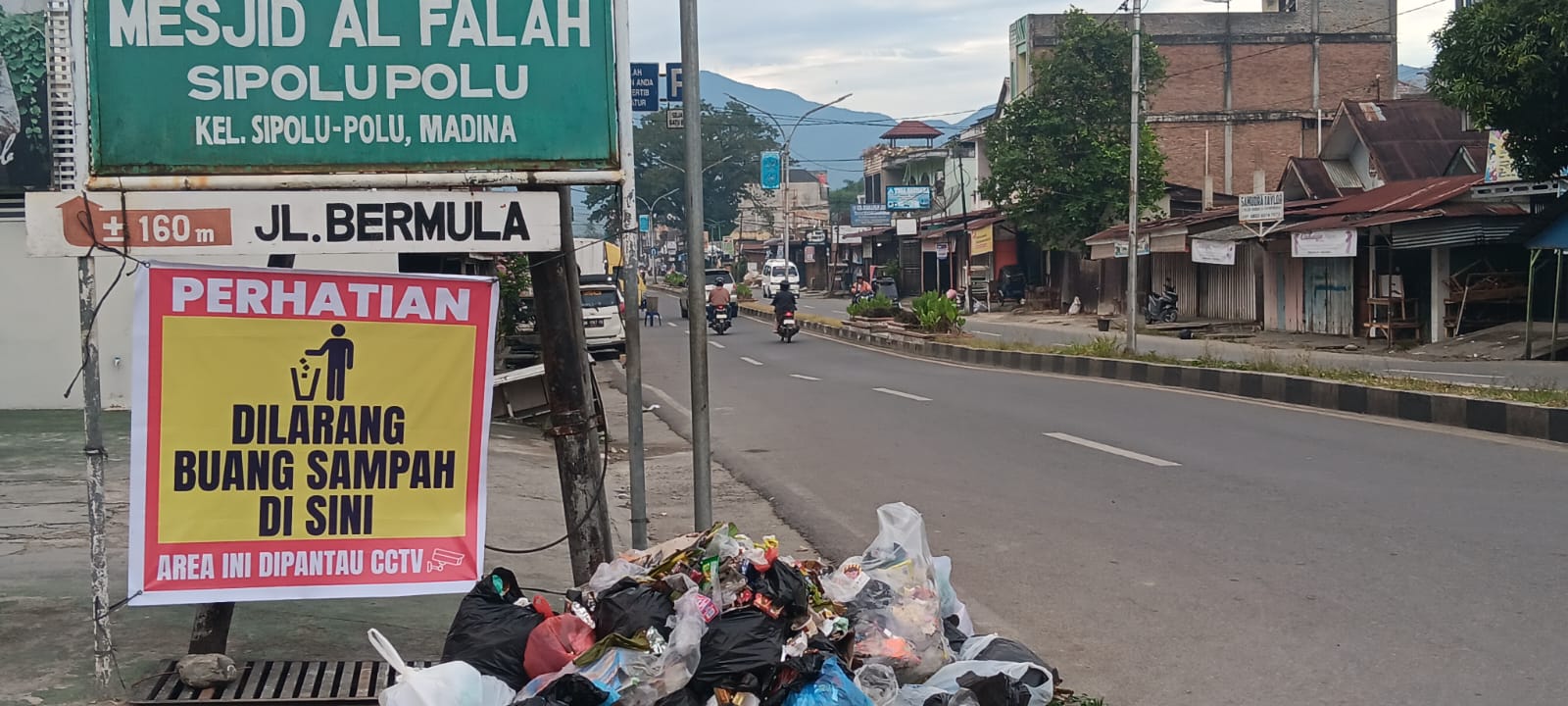 Panyabungan Darurat Sampah, CCTV Dipasang, Sampah Terus Menumpuk