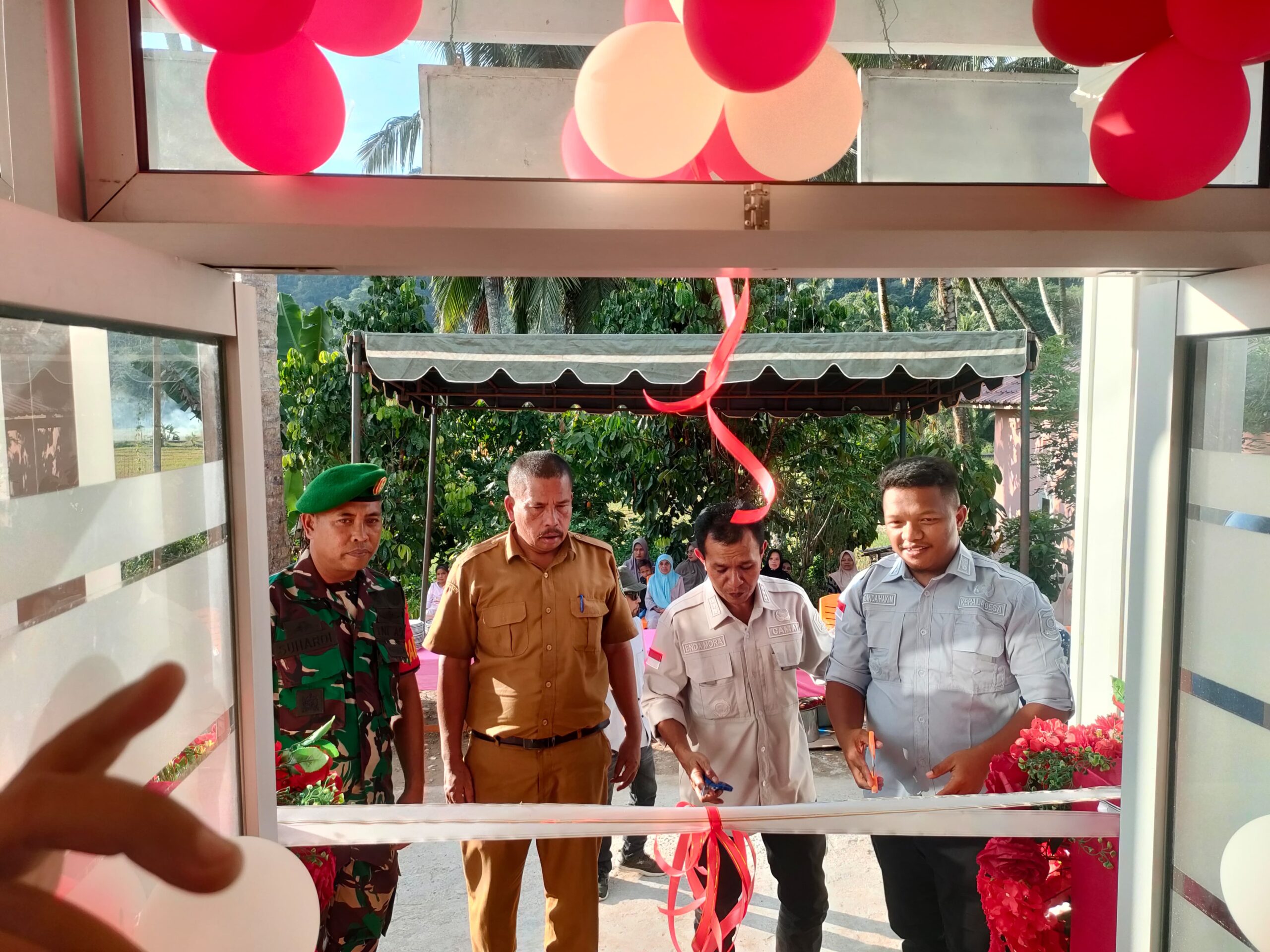 Kantor Kepala Desa Singengu Julu Diresmikan Camat Kotanopan.