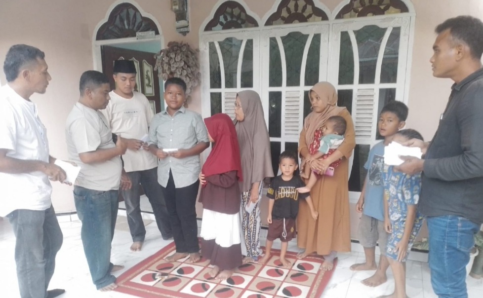 34 Orang Anak Yatim – Piatu Kel.Siabu Disantuni KORWASIS Madina