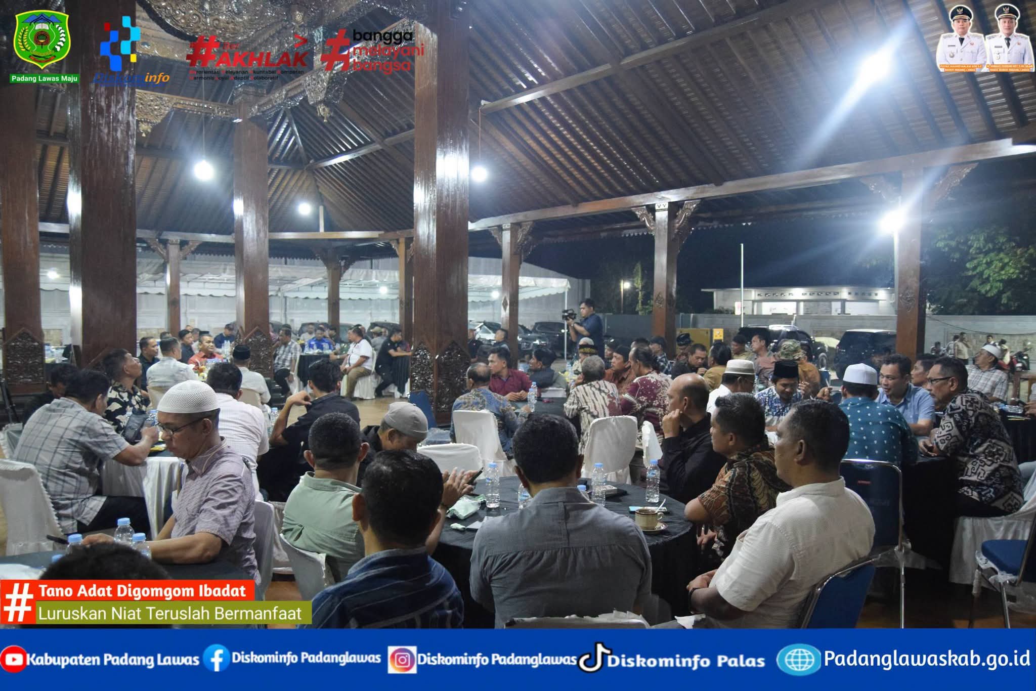 Menyambut HUT Ke – 19, Pemkab dan Wartawan Padang Lawas Silaturahmi