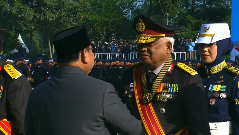 Dewan Pertimbangan SMSI Pusat Taufiequrachman Ruki Terima Bintang Kehormatan Dari Presiden Prabowo di Hari Bhayangkara Ke-80