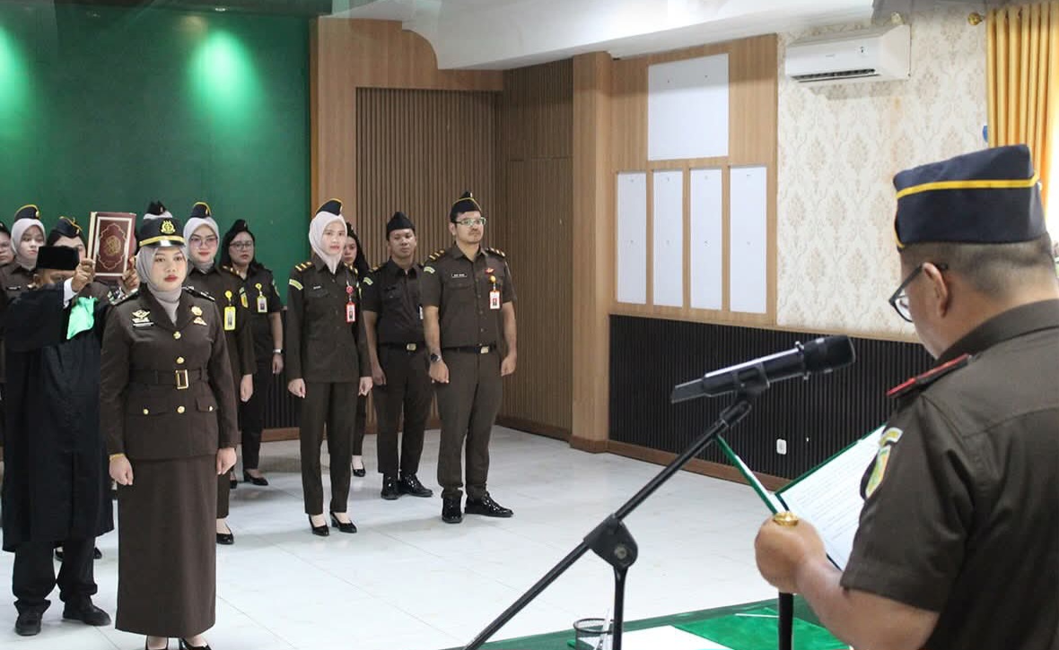Pelantikan & Pengambilan Sumpah Pejabat Eselon V di Kejaksan Madina Dipimpin Mohammad Nursaitias,SH.MH