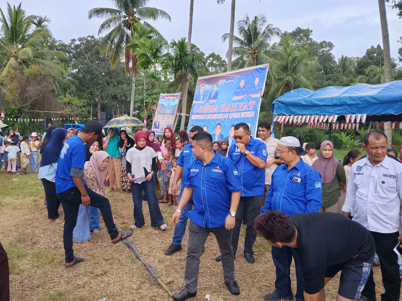 HUT Ke – 81 RI & HUT Ke -25 Partai Demokrat di Peringati Bersamaan Dengan Warga Dapil Madina 5