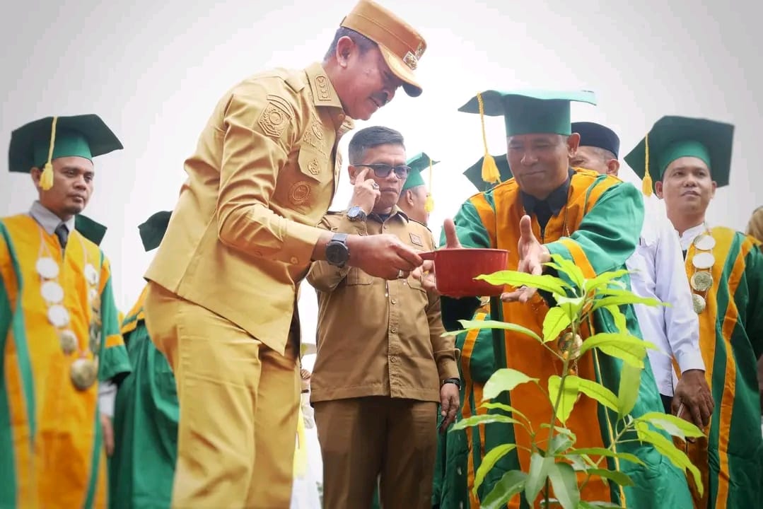 Bupati Madina Ajak Mahasiswa Melihat Perspektif Luas Dari PBAK