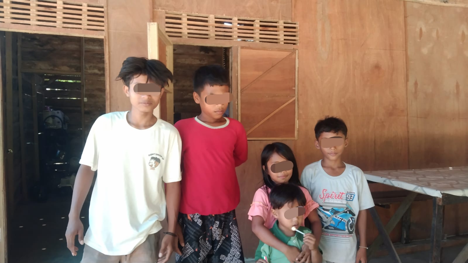 Empat Anak di Panyabungan Tak Bisa Sekolah Disebabkan Faktor Ekonomi Orangtua Yang Memprihatinkan