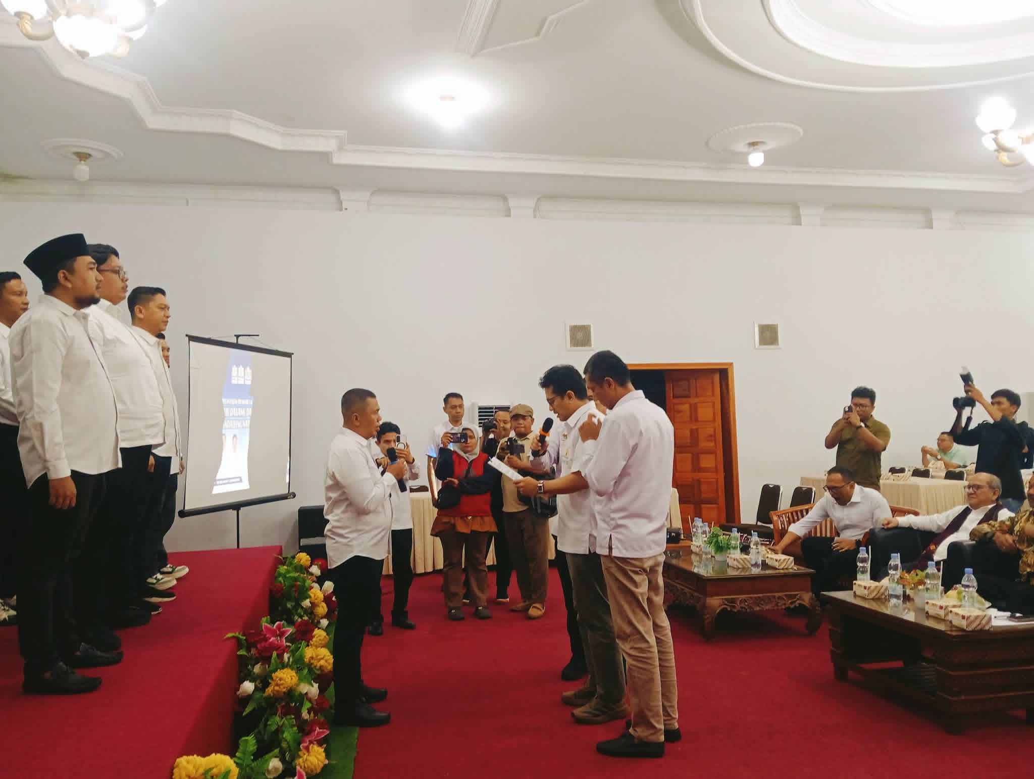 Siap Engkol Mesin Perekonomian, Pengurus Kadin Madina di Lantik