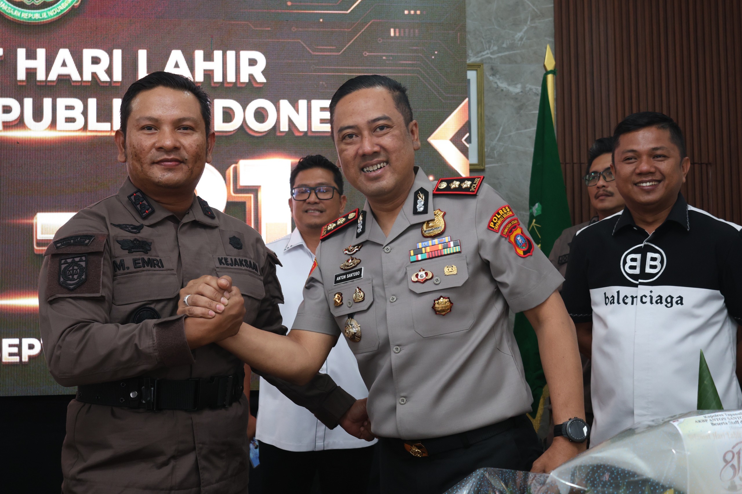 HUT Ke – 81 Kejaksaan, Polres Tapsel Buat Kejutan Bawa Kue Ulang Tahun