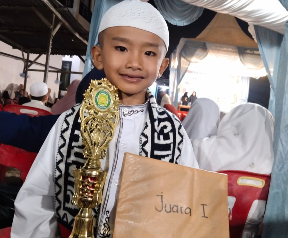 Ketua Yayasan Al-Banna : Umur 6 Tahun Seperti Singa Podium, Teuku Rasyid Saputra Juara I Lomba Pidato Da’i
