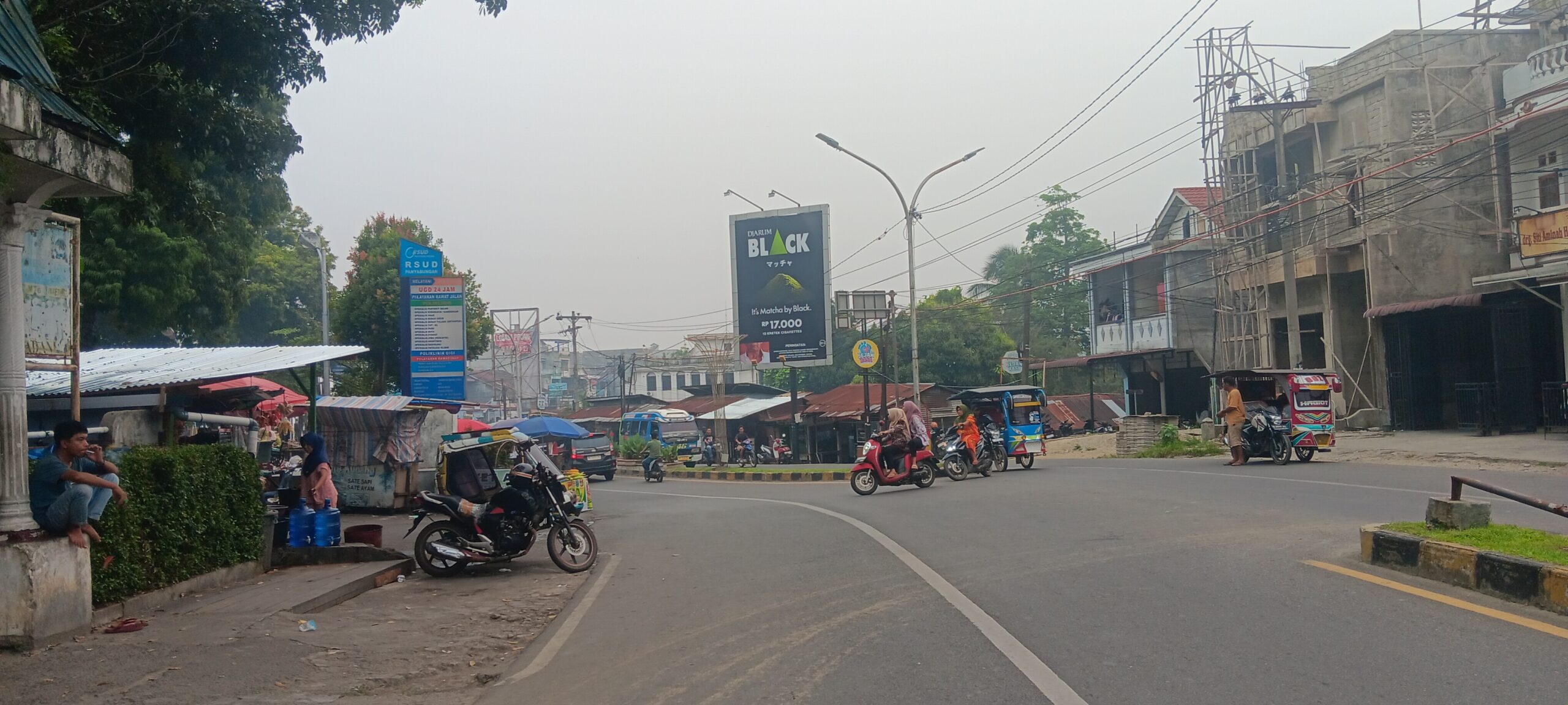 Kabut Asap Pekat Kiriman Riau Landa Madina Sumut